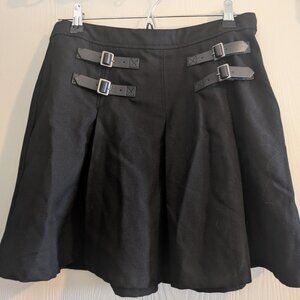 Hot Topic Black Pleated Buckled Mini Skirt Juniors Size Medium Goth Grunge Alt